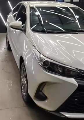 TOYOTA-YARIS-2023