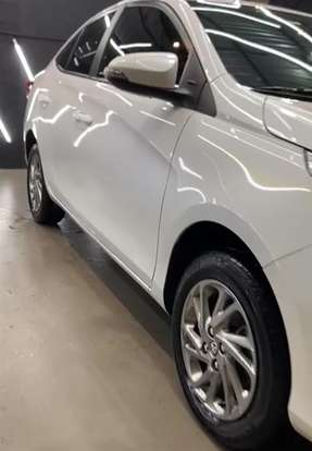 TOYOTA-YARIS-2023