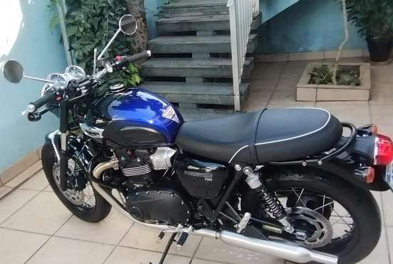 TRIUMPH-BONNEVILLE T100 900 TRIUMPH-BONNEVILLE T100 900-2024
