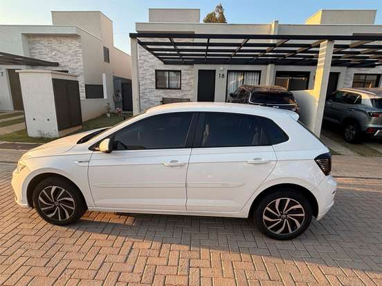 VOLKSWAGEN-POLO-2022