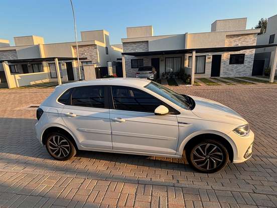 VOLKSWAGEN-POLO-2022