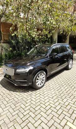 VOLVO-XC90-2018