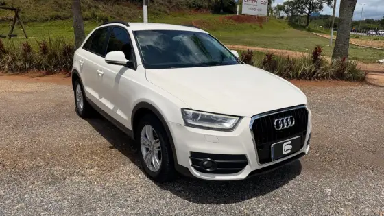AUDI Q3 2.0 TFSI AMBIENTE QUATTRO 4P GASOLINA S TRONIC