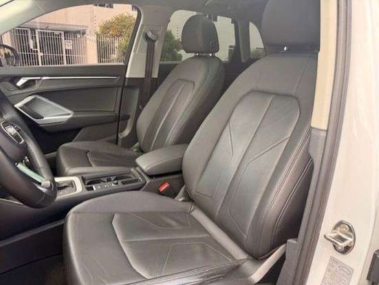 AUDI-Q3-2022