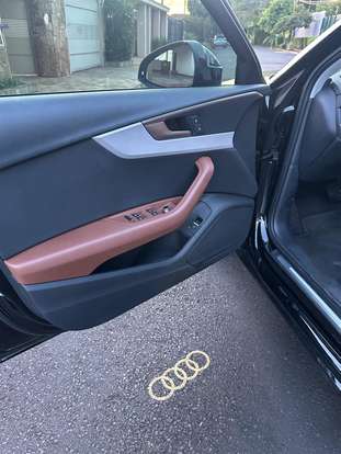 AUDI-A4-2023