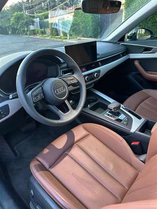 AUDI-A4-2023