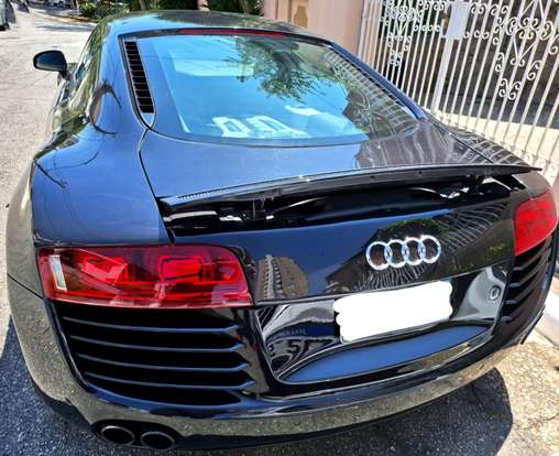 AUDI-R8-2008