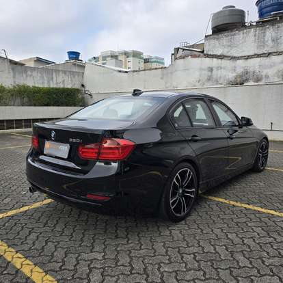 BMW-320i-2013