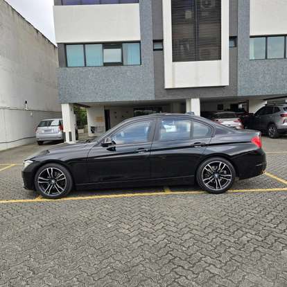 BMW-320i-2.0 16V TURBO GASOLINA 4P AUTOMÁTICO BMW-320i-2013