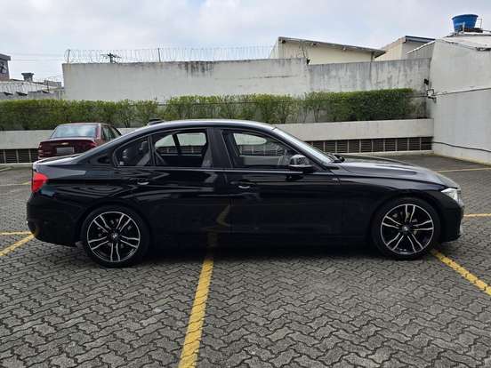 BMW-320i-2.0 16V TURBO GASOLINA 4P AUTOMÁTICO BMW-320i-2013