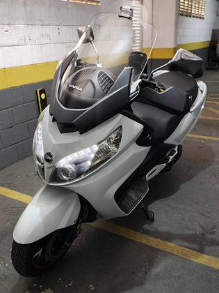 DAFRA MAXSYM 400i 