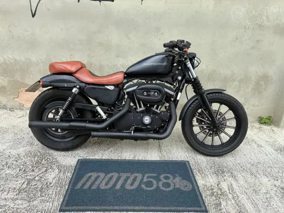 HARLEY-DAVIDSON SPORTSTER IRON 883 