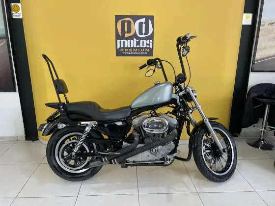 HARLEY-DAVIDSON SPORTSTER XL 883 HARLEY-DAVIDSON SPORTSTER XL 883