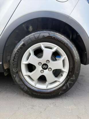 HYUNDAI-HB20X-2015