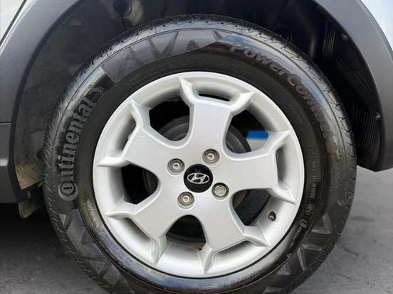 HYUNDAI-HB20X-1.6 16V PREMIUM FLEX 4P AUTOMÁTICO HYUNDAI-HB20X-2015