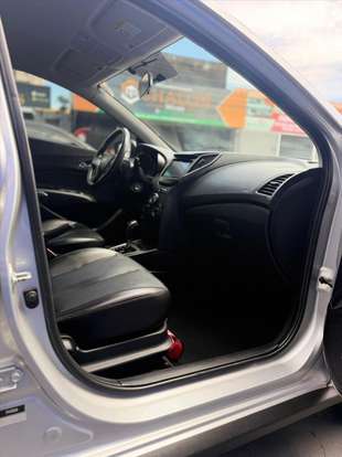 HYUNDAI-HB20X-2015