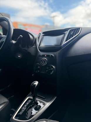 HYUNDAI-HB20X-2015