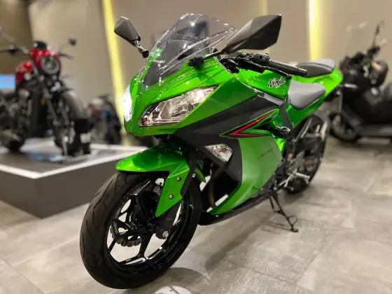 KAWASAKI NINJA 300 