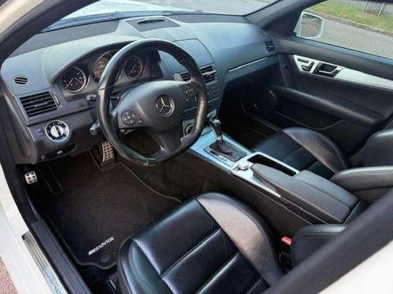 MERCEDES-BENZ-C 63 AMG-6.3 SEDAN V8 GASOLINA 4P AUTOMATICO MERCEDES-BENZ-C 63 AMG-2010
