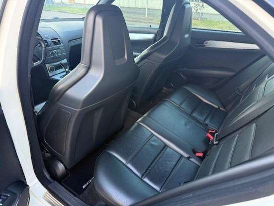MERCEDES-BENZ-C 63 AMG-2010