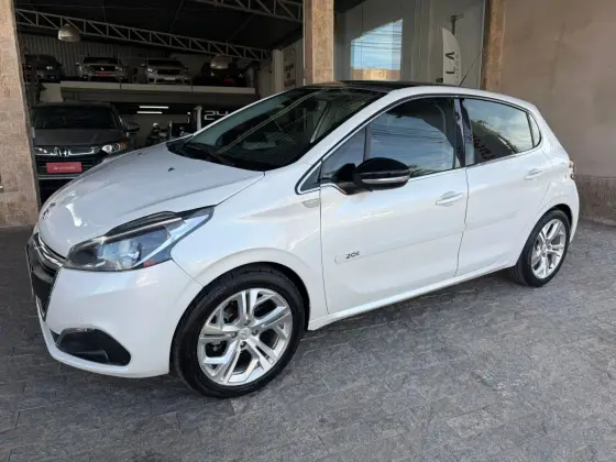 PEUGEOT 208 1.6 URBANTECH 16V FLEX 4P AUTOMÁTICO