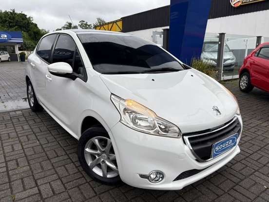 PEUGEOT-208-2015