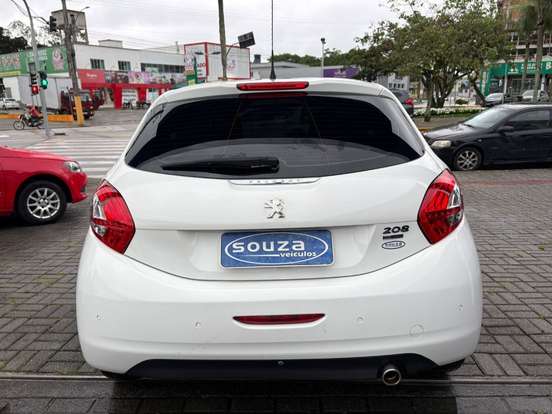 PEUGEOT-208-1.6 ALLURE 16V FLEX 4P AUTOMÁTICO PEUGEOT-208-2015