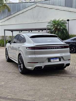 PORSCHE-CAYENNE-2024