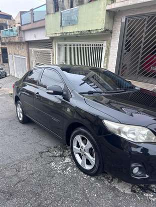 TOYOTA-COROLLA-2011