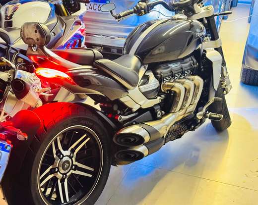 TRIUMPH-ROCKET III GT-2022