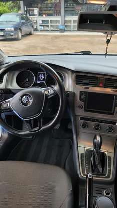 VOLKSWAGEN-GOLF-2015