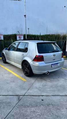 VOLKSWAGEN-GOLF-2001