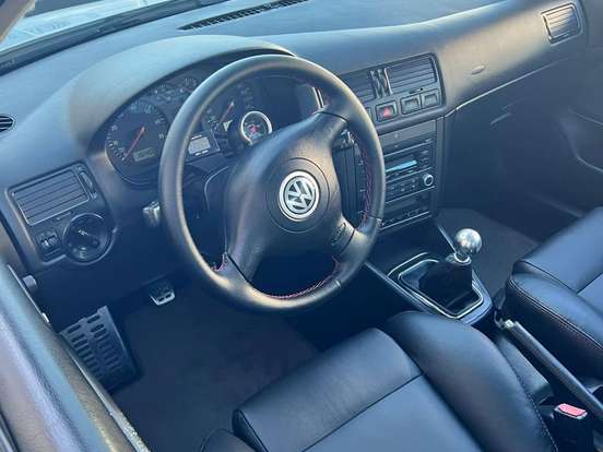 VOLKSWAGEN-GOLF-1.8 MI GTI 20V 150CV TURBO GASOLINA 4P MANUAL VOLKSWAGEN-GOLF-2001