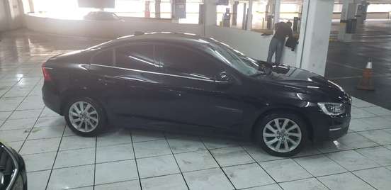 VOLVO-S60-2015