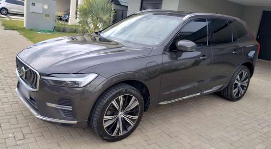 VOLVO-XC60-2022