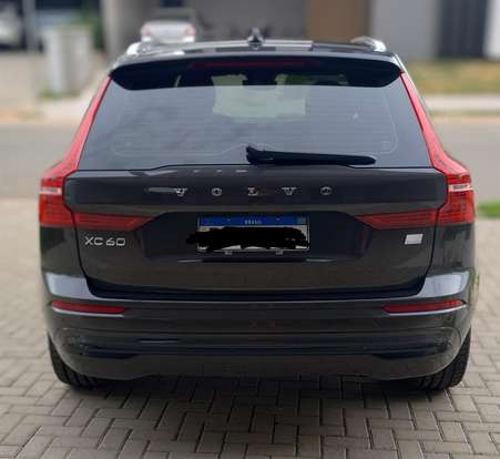 VOLVO-XC60-2022