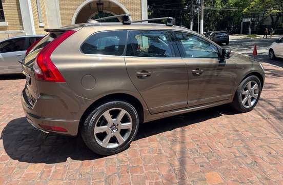 VOLVO-XC60-2013