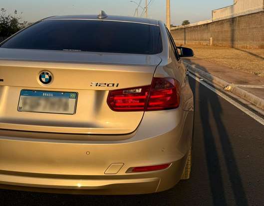 BMW-320i-2.0 GP 16V TURBO ACTIVE FLEX 4P AUTOMÁTICO BMW-320i-2014