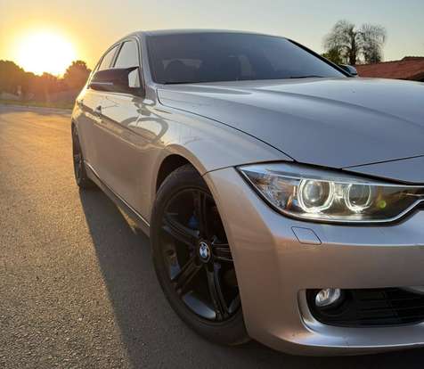 BMW-320i-2014