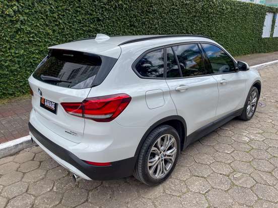 BMW-X1-2.0 16V TURBO ACTIVEFLEX SDRIVE20I 4P AUTOMÁTICO BMW-X1-2021