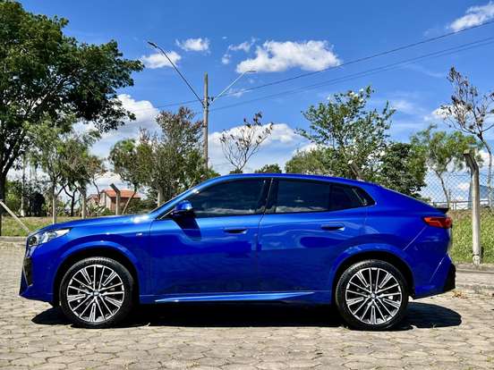BMW-X2-2024