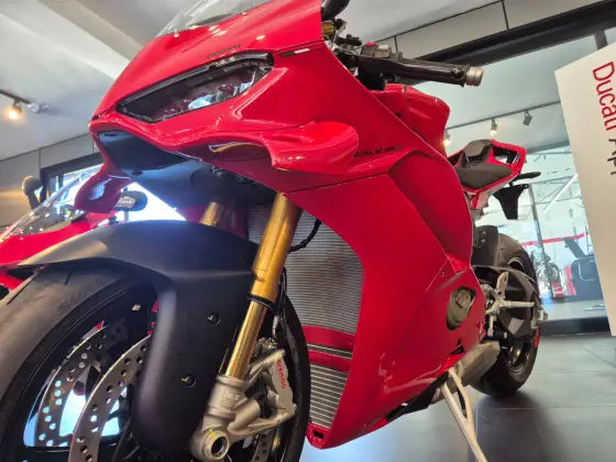 DUCATI PANIGALE V4 S DUCATI PANIGALE V4 S