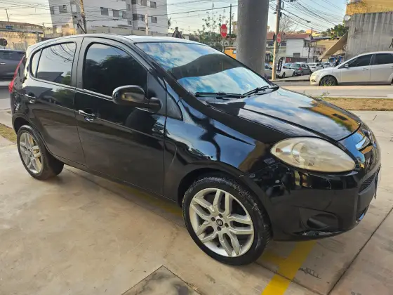 FIAT PALIO 1.4 MPI ATTRACTIVE 8V FLEX 4P MANUAL FIAT PALIO 1.4 MPI ATTRACTIVE 8V FLEX 4P MANUAL