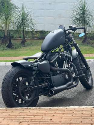HARLEY-DAVIDSON-SPORTSTER IRON 883-2011