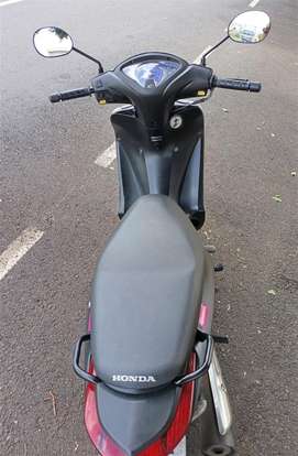 HONDA-BIZ 125 ES-2015