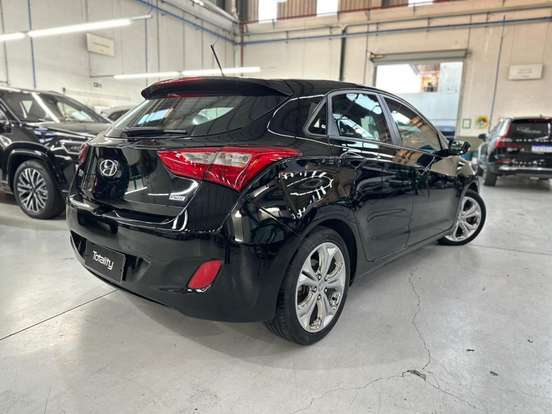 HYUNDAI-I30-1.6 MPFI 16V FLEX 4P AUTOMÁTICO HYUNDAI-I30-2012