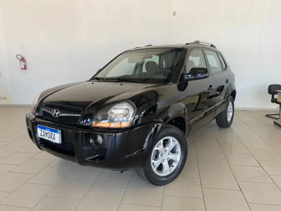 HYUNDAI TUCSON 2.0 MPFI GLS 16V 143CV 2WD GASOLINA 4P AUTOMÁTICO HYUNDAI TUCSON 2.0 MPFI GLS 16V 143CV 2WD GASOLINA 4P AUTOMÁTICO