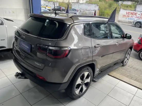 JEEP-COMPASS-2.0 16V DIESEL LONGITUDE 4X4 AUTOMÁTICO JEEP-COMPASS-2018