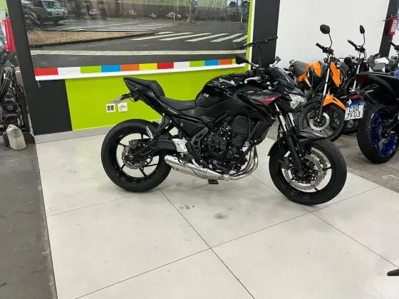 KAWASAKI Z650 ABS 