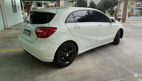 MERCEDES-BENZ-A 200-2015